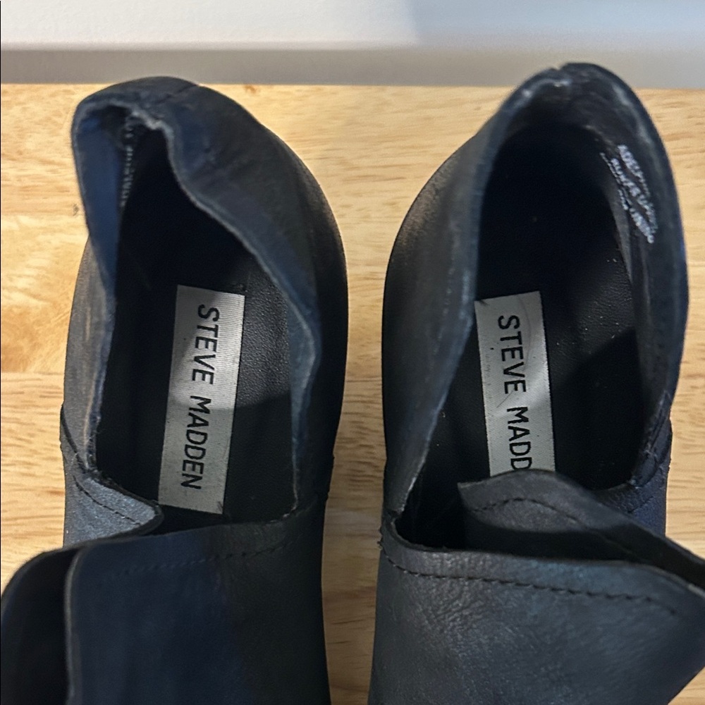 Steve Madden Black Ankle Booties - Picture 2 of 6
